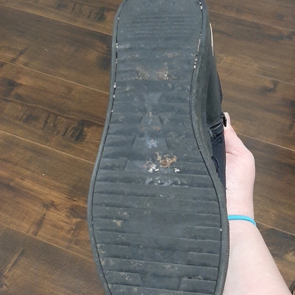 High top shoes - Picture 3 of 3